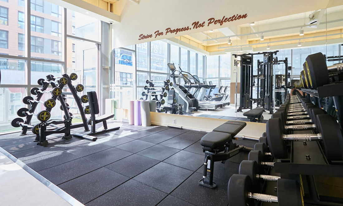 애슬릭스 센터 & 빅토리짐 실내